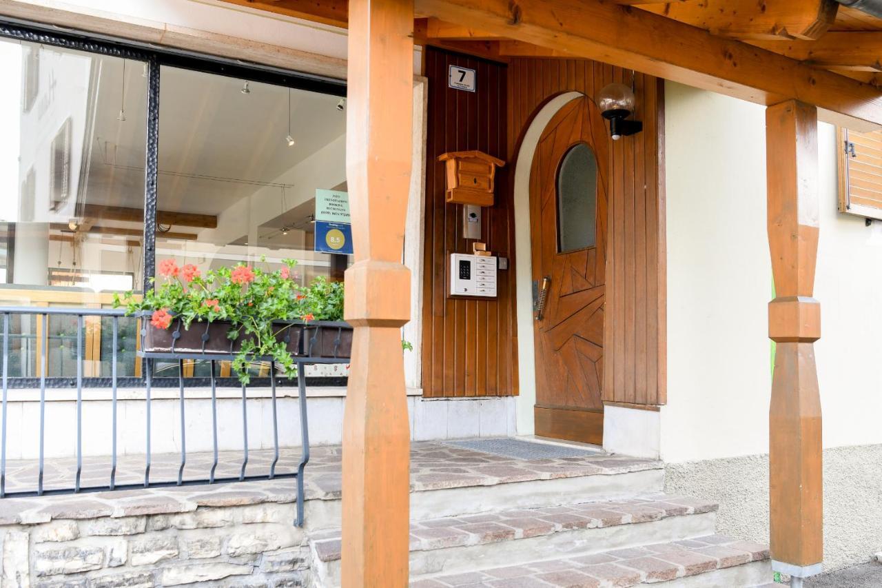 Guesthouse Rosengarten 도비아코 외부 사진